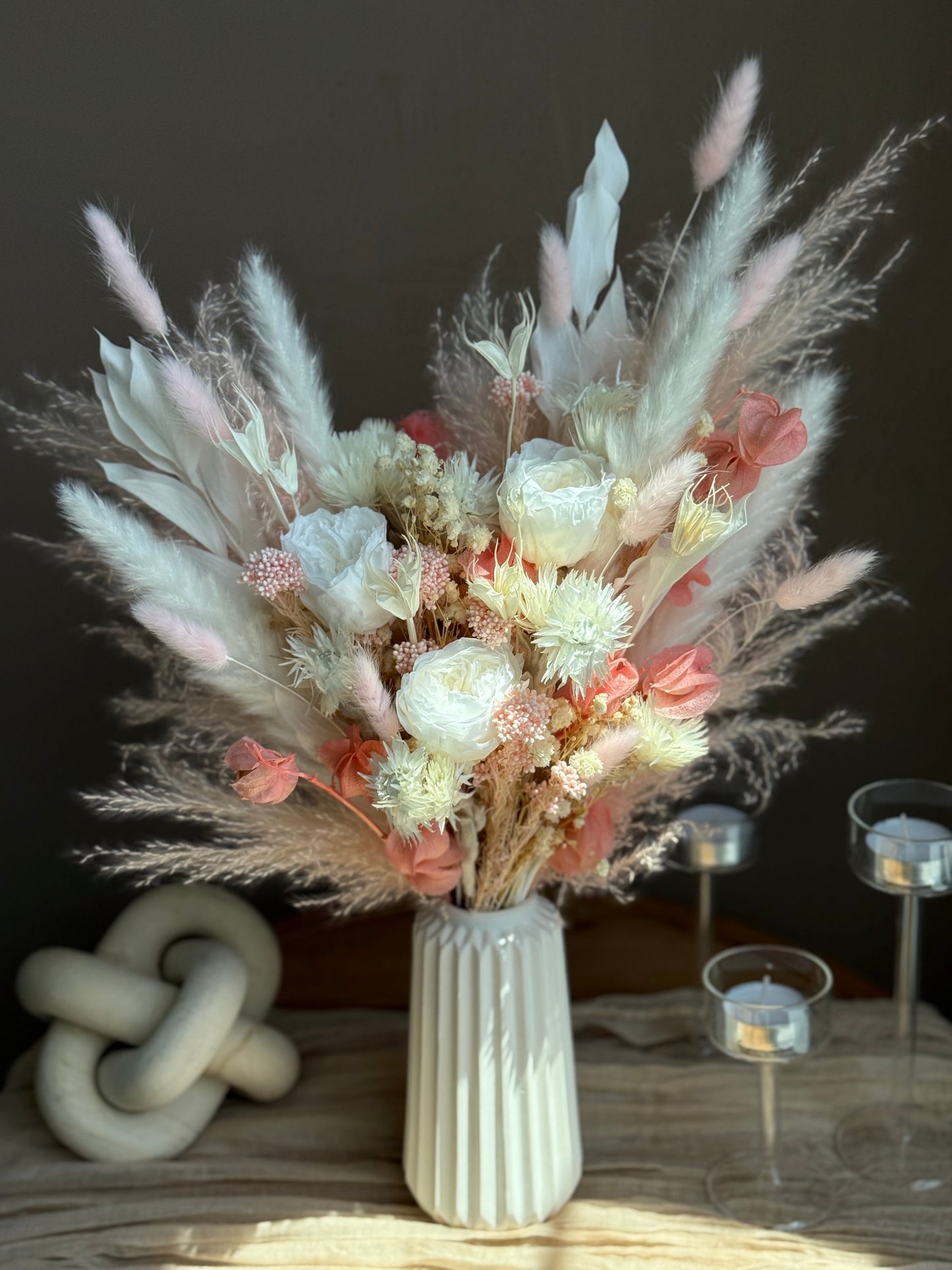 Peach Whisper – Dried Flower Bouquet (16”)