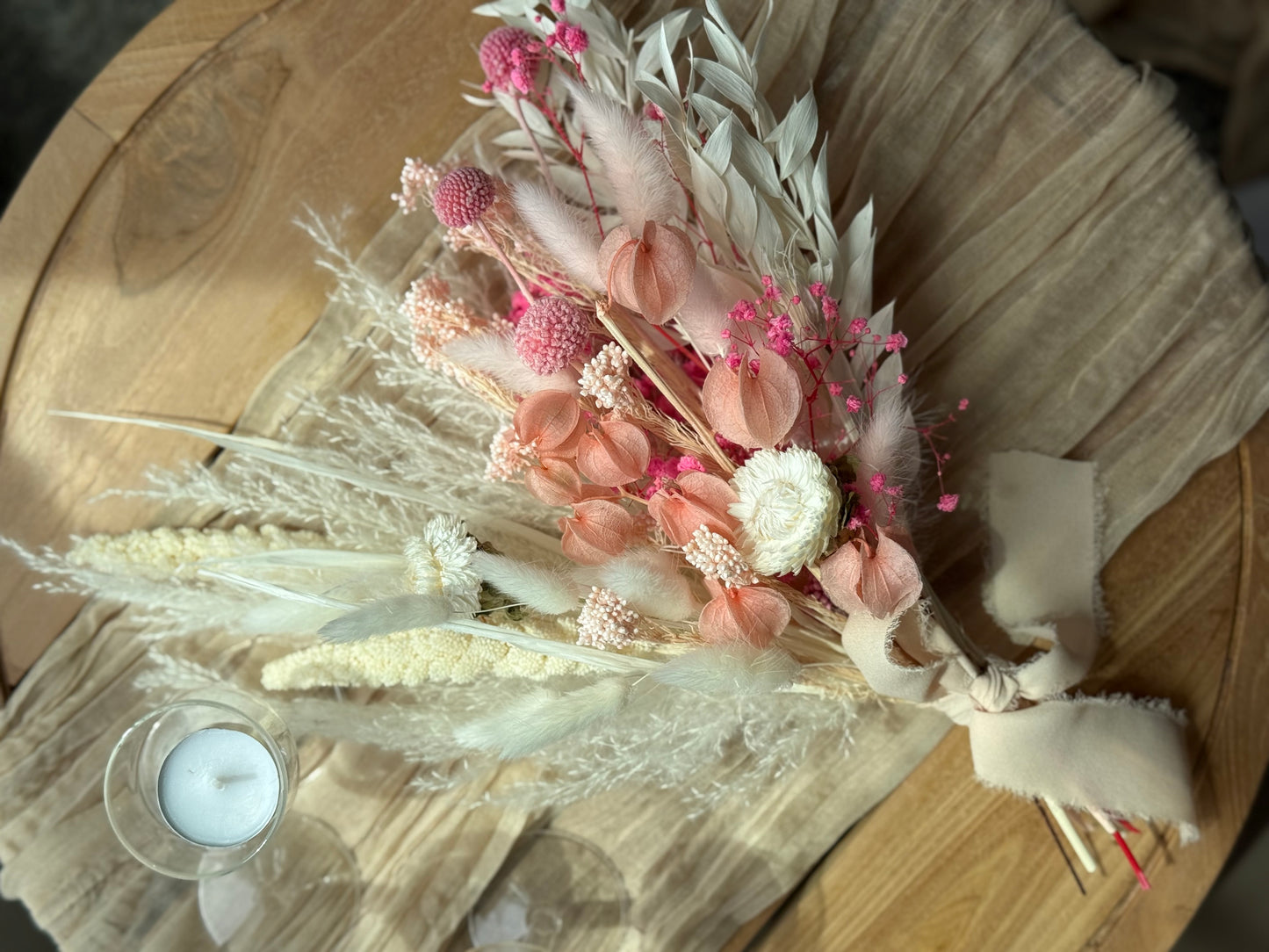 Lunelle – Medium Dried Flower Bouquet (15”)