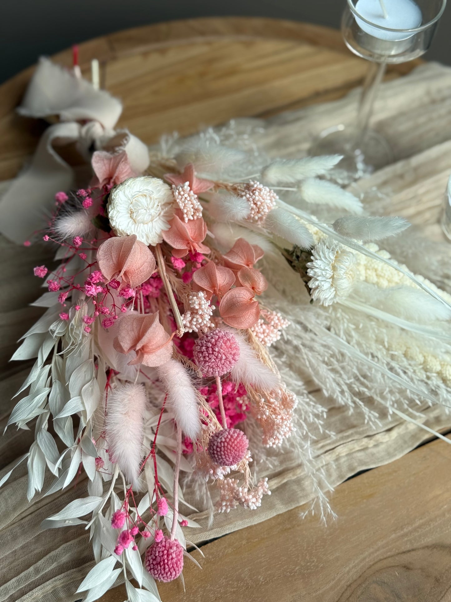 Lunelle – Medium Dried Flower Bouquet (15”)